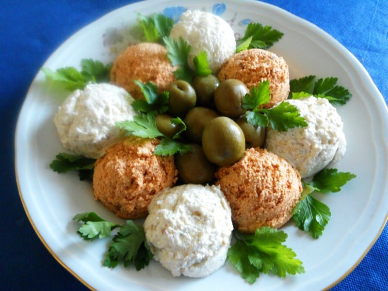 Урнебес и сусам салата - Moirecepti