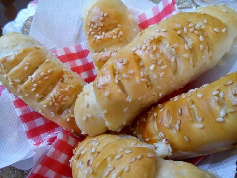 Меки кифлички со сирење