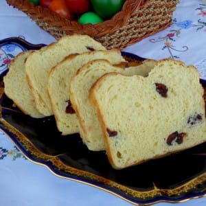 Велигденска плетенка со вкус на портокал и сува брусница