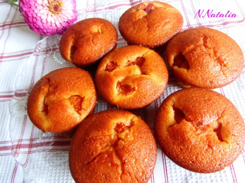 Мафини со праски (без миксер)