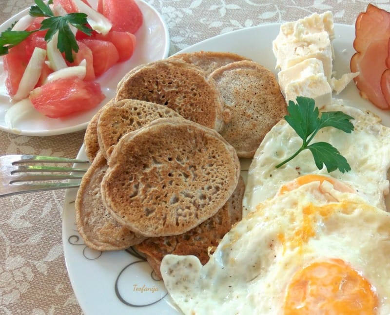Мини палачинки со сусам и интегрални брашна (хроно, посно)