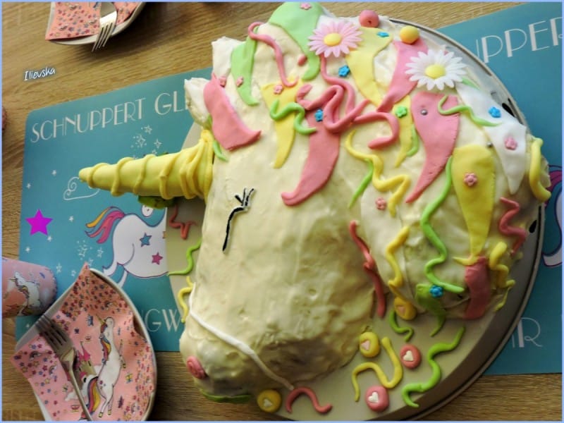 Unicorn cake - Еднорог торта (декорација)