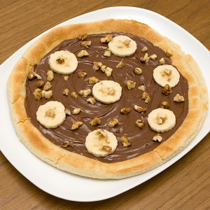 Пица со чоколадо и банана