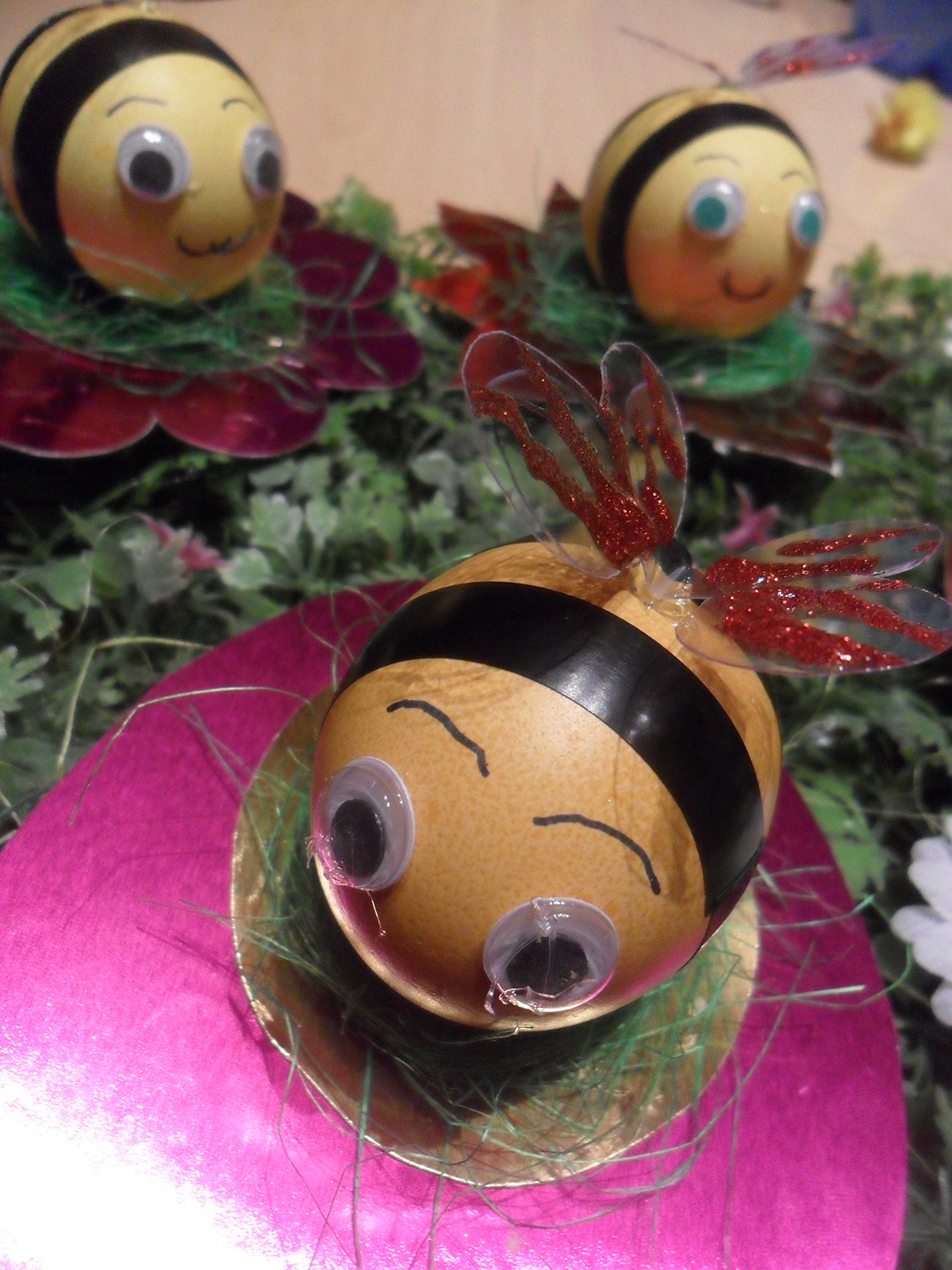 Јајце-пчеличка (радост за децата)
