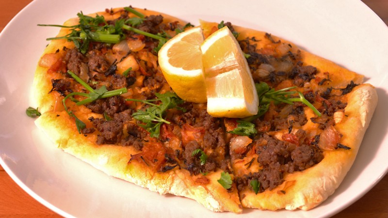 Видео рецепт: Љамаџун (Турска Пица)
