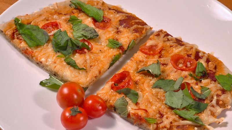 Видео рецепт: Пица Маргарита со интегрално брашно
