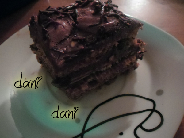Чоколадна торта со боровинки