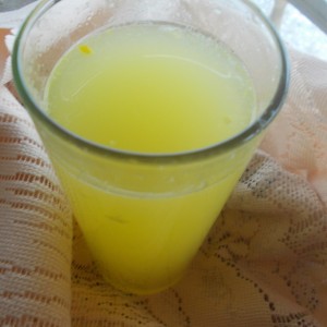 Сок од портокали и лимон