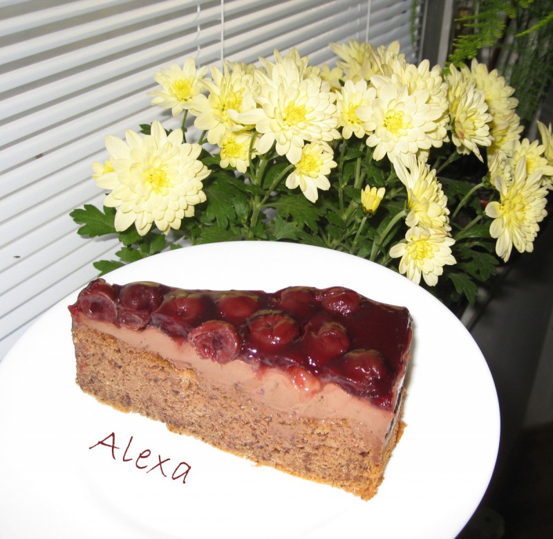 Чоколадна торта со вишни