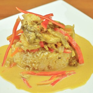 Видео рецепт: Црвено Тајландско пилешко со кари