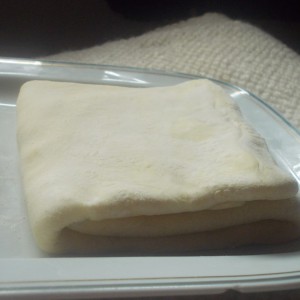 Едноставно домашно лиснато тесто со оцет