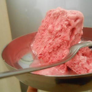 Малина крем сладолед