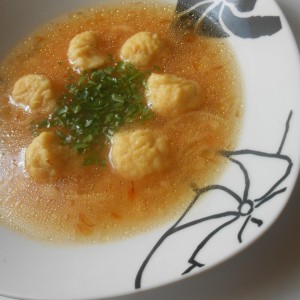 Доматна супа со кнедли