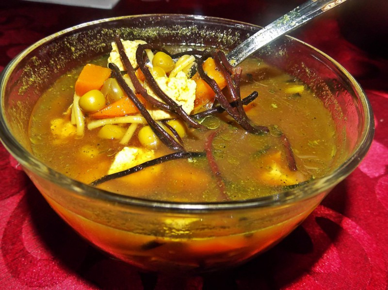 Мисо супа со тофу и хиџики алги