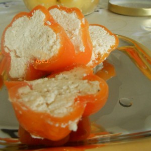  Пиперки полнети со урда(зимница)