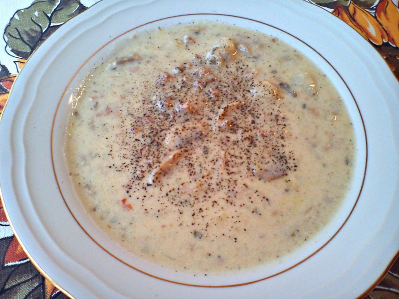 Крем супа од печурки со мелено месо 