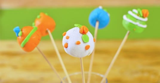 Видео рецепт: Фондан за украсување на торти и колачи