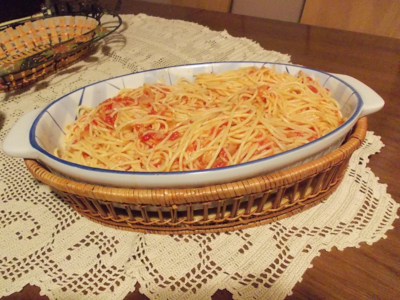 Шпагети со кромид