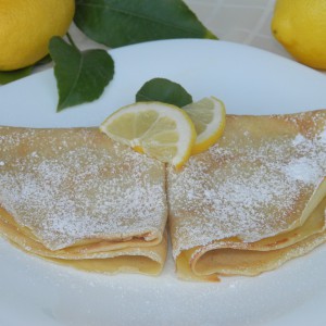 Палачинки со крем од лимон