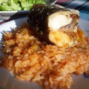 Црвен ориз со ослич и праз