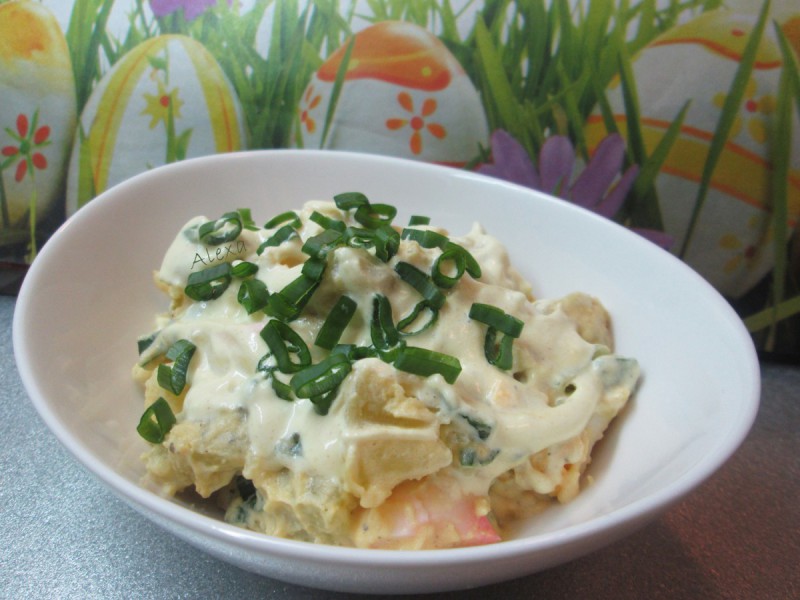 Крем салата со компири и јајца