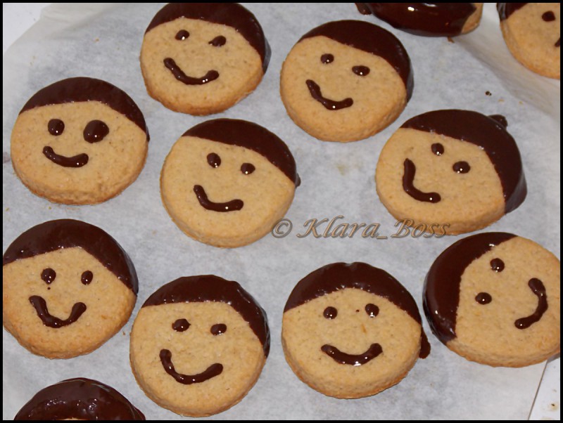 Насмеани колачиња 