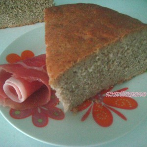 Домашен леб од мешано брашно