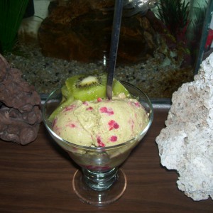 Сладолед од авокадо и банана за диеталци (посно, веган)