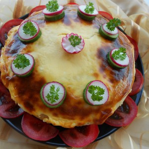 Гратинирана солена торта од тестенини и палачинки