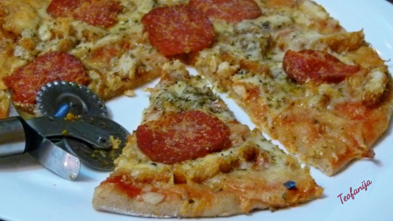 Пица со пилешко и кулен