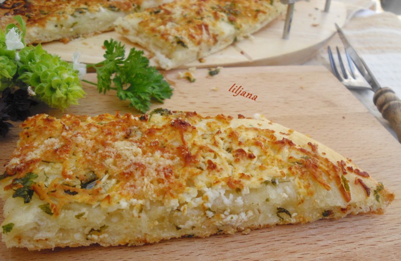 Пица тесто со сирење и лук - GARLIC FINGERS