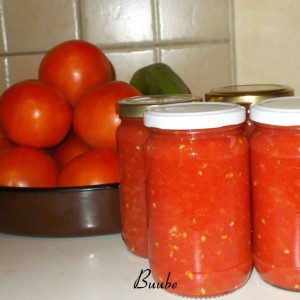 Салата од домати и феферони