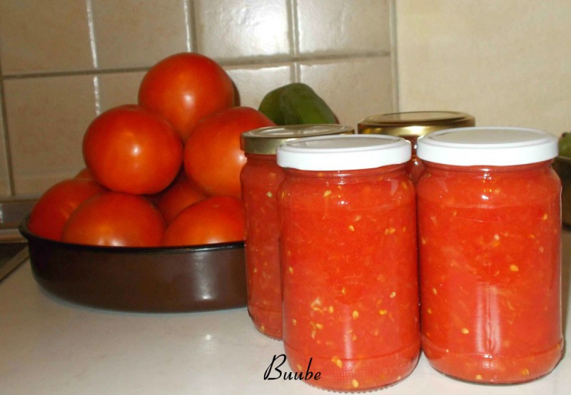 Салата од домати и феферони