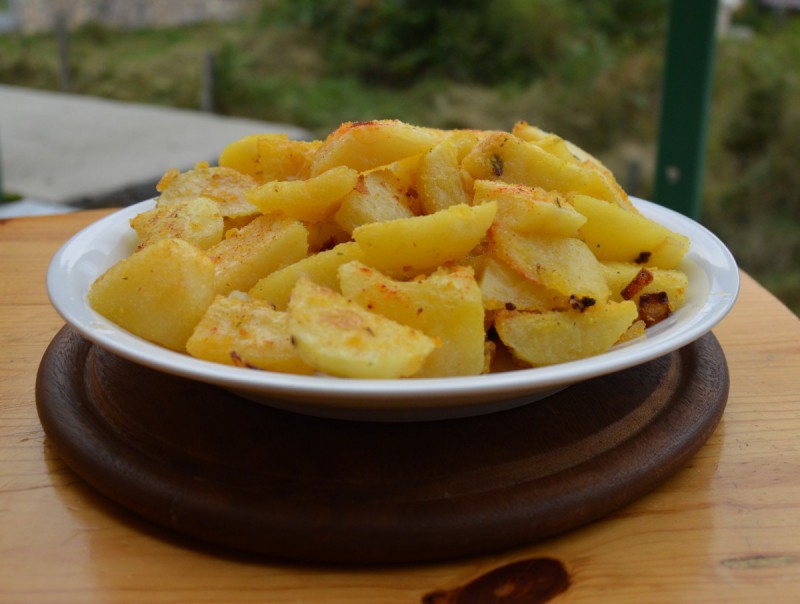 Крцкави компири во кромид