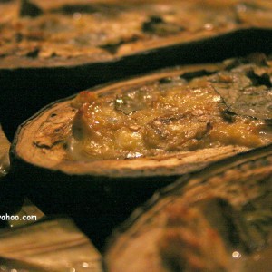 Полнети модри патлиџани со печурки, урда и јајца