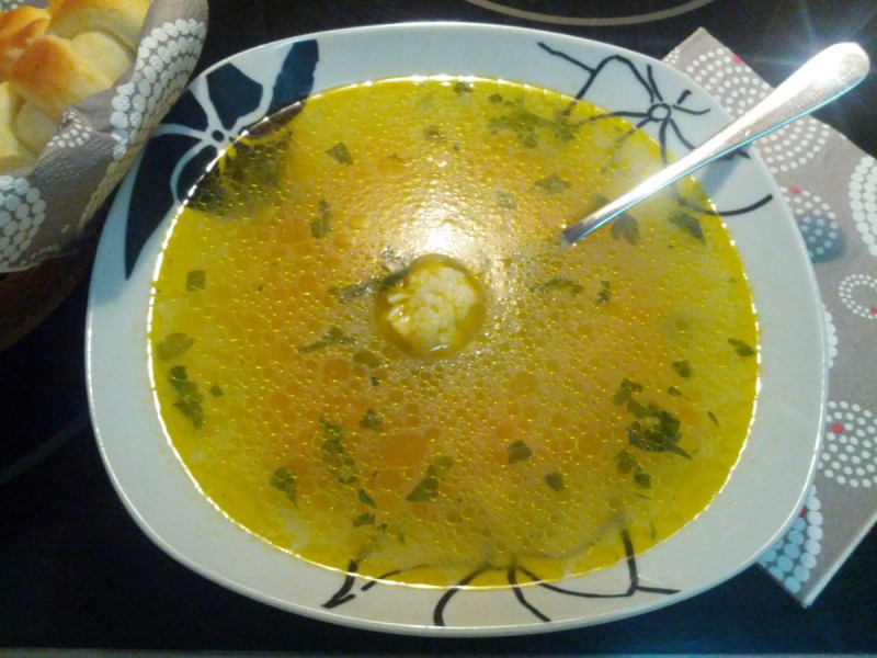 Зеленчукова супа со кисел карфиол
