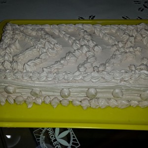 Торта со брусница и пудинг