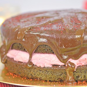 Видео рецепт: Новогодишна чоколадна торта