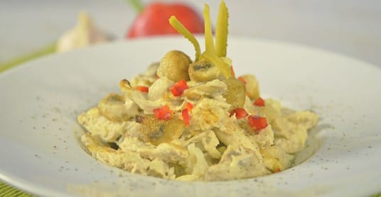 Видео рецепт: Пилешка тава со зеленчук