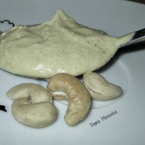Намаз(мајонез) од индиски ореви