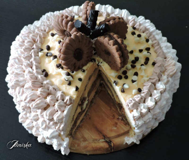 Торта со бадем и чоколада