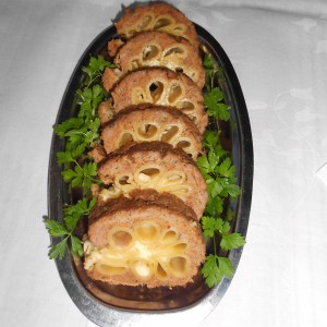 Декоративен ролат од мелено месо и ригатони