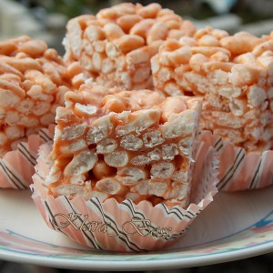 Карамел-манчмелоу коцки со оризови снегулки 
