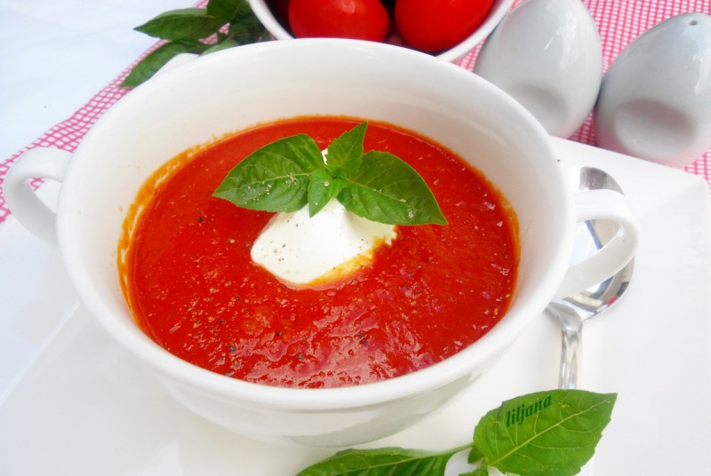 Домашна крем супа од домати