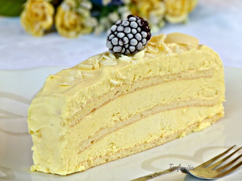 Бела - сладоледна бурбон ванила торта