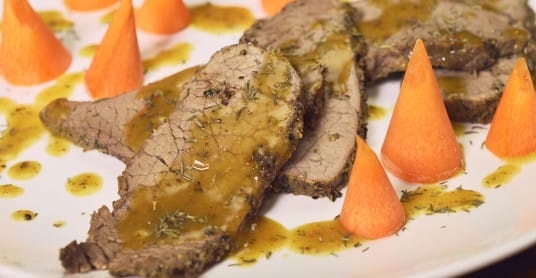 Видео рецепт: Печено телешко со 4 вида бибер