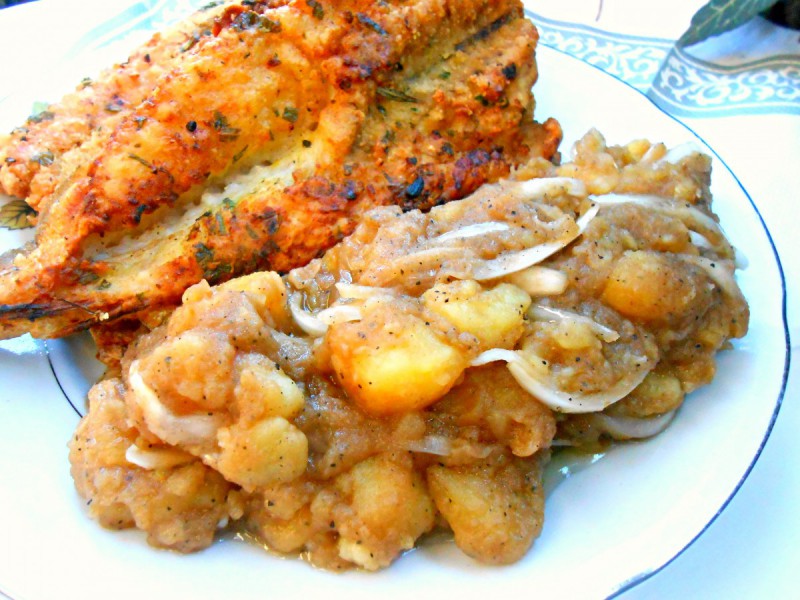 Похувана риба со компир салата (посно)