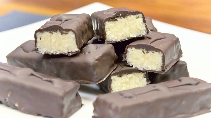 Видео рецепт: Домашни Баунти чоколади