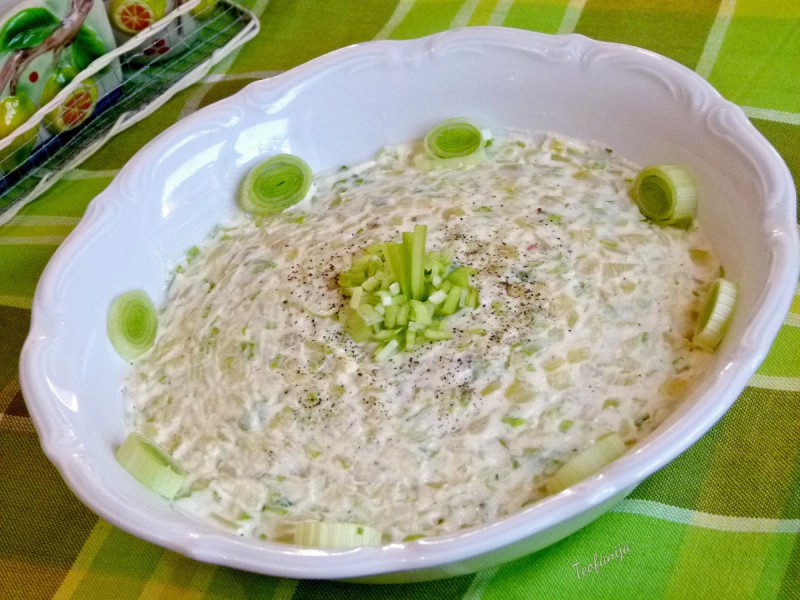Мајонез салата со компири и праз (посно)