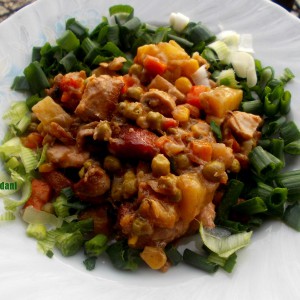 Тава со зеленчук и пилешко